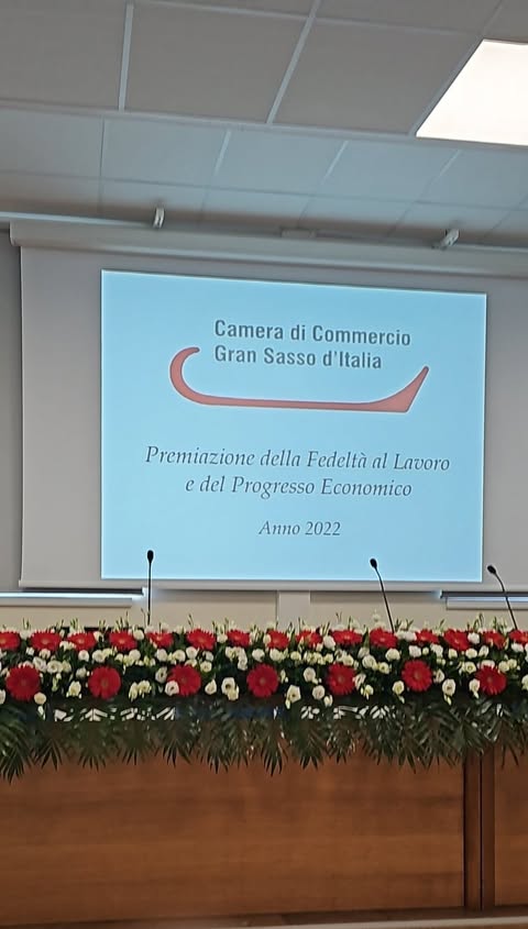 Premio Fedeltà al Lavoro della Camera di Commercio del Gran Sasso d'Italia — immagine dalla cerimonia di conferimento (1)